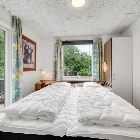 Alivia - 200m From The Sea By Interhome Nyaraló *